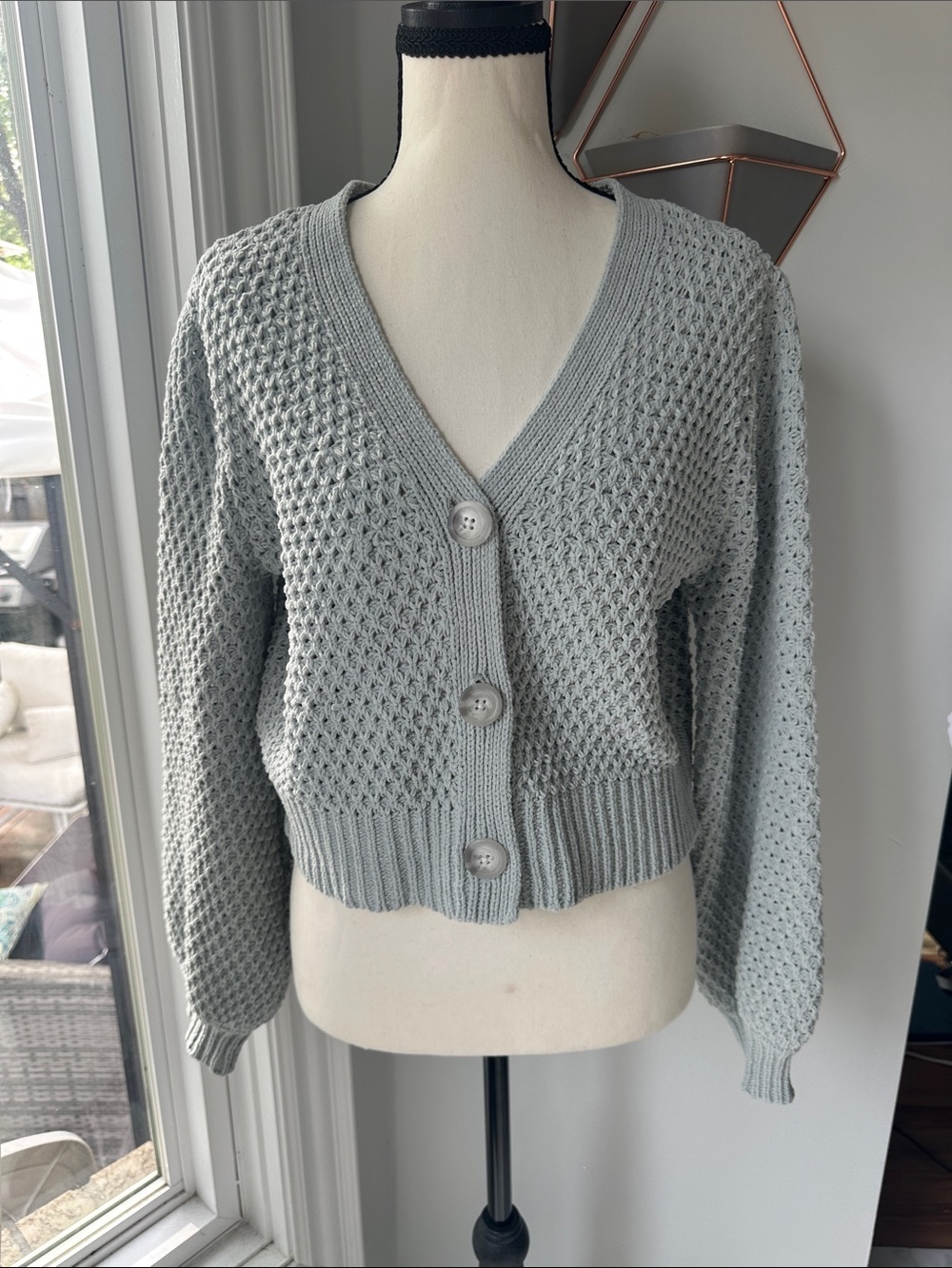 ABERCROMBIE & FITCH Cropped V‑Neck Knit Cardigan Sweater Light Sage Green XS